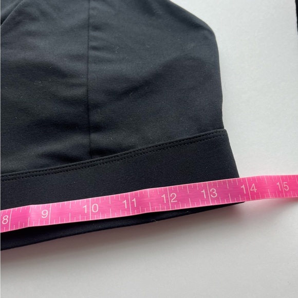 Fabletics • On The Go MIDI Medium Impact Sports Bra - Picture 6 of 7